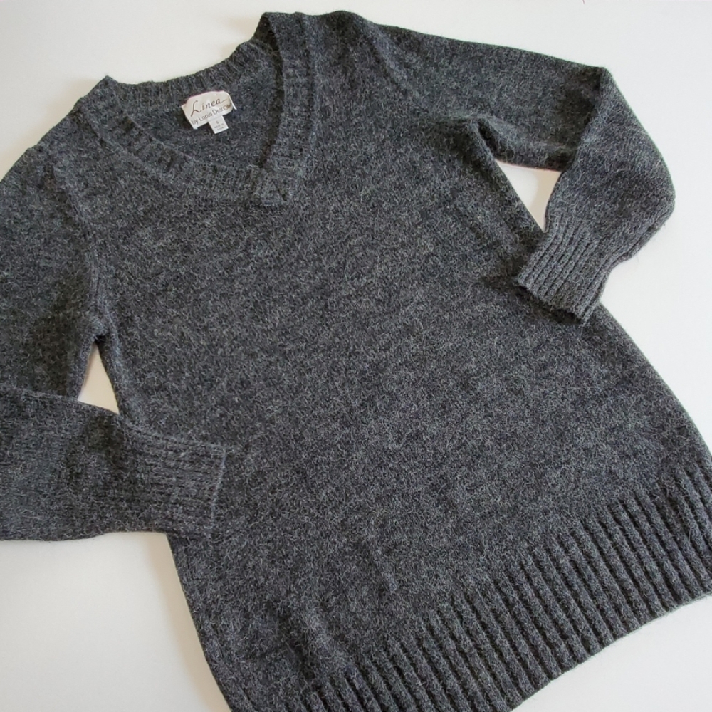 Linea tunic sweater size small